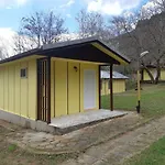 Lovely Bungalow In Kamena Village 게스트하우스 3*